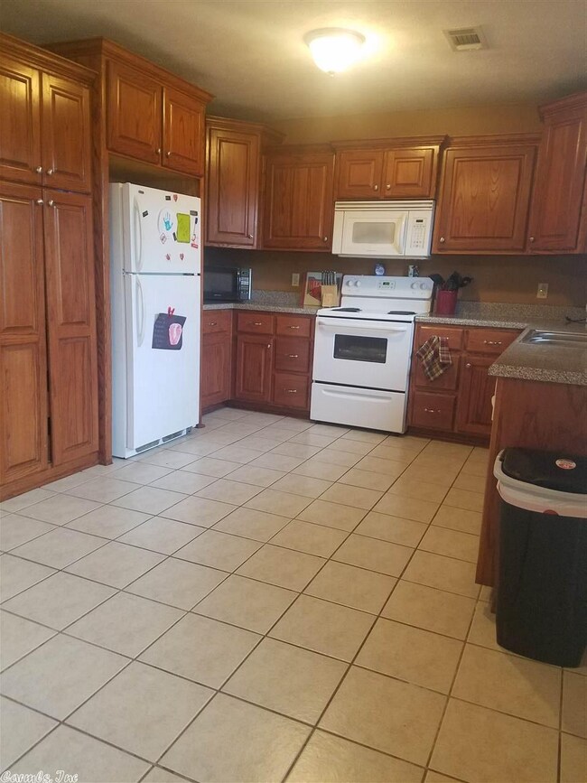 117 Stringham Rd, Searcy, AR 72143 - photo 2