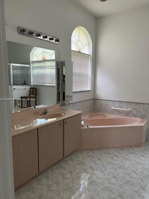 2032 SW 118th Ave, Miramar, FL 33025 - photo 7