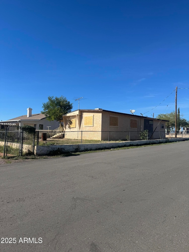 48 N Stansberry Ave, Superior, AZ 85173 - photo 2