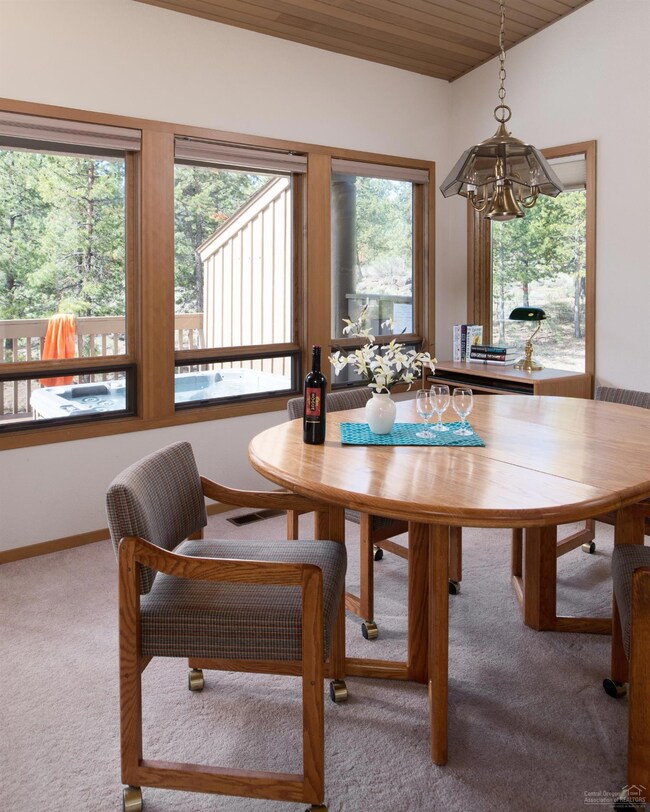 57671 Poplar Loop, Sunriver, OR 97707 - photo 4