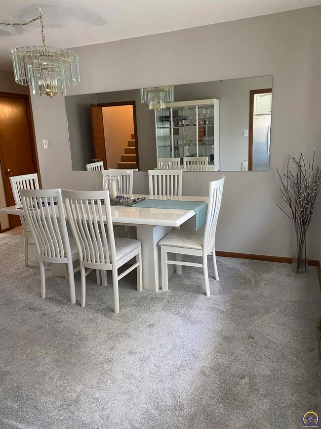 2210 SW 32nd St, Topeka, KS 66611 - photo 6