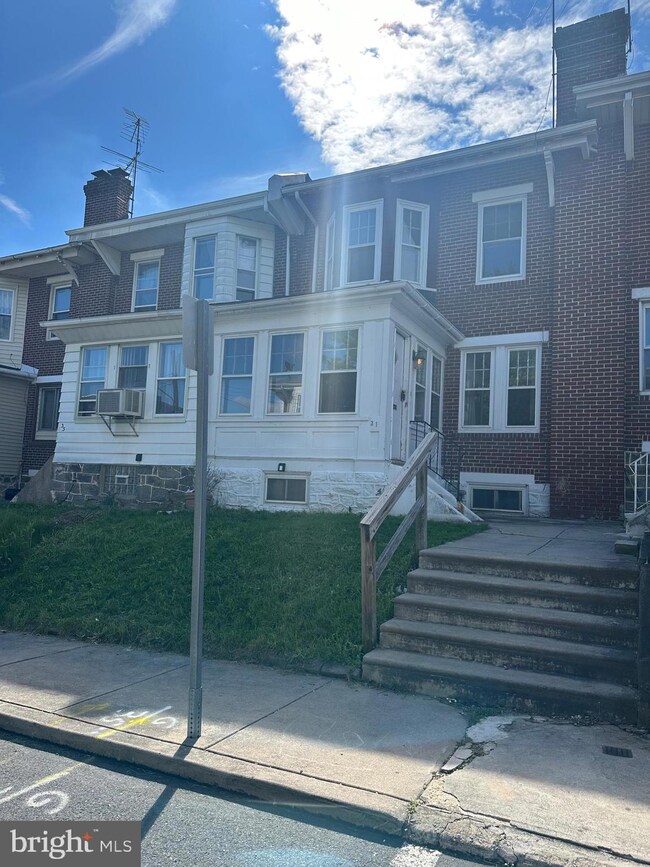 31 Sunshine Rd, Upper Darby, PA 19082 - photo 2