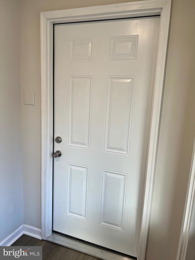 277 Briarwood Cir unit 1, Berkeley Springs, WV 25411 - photo 2