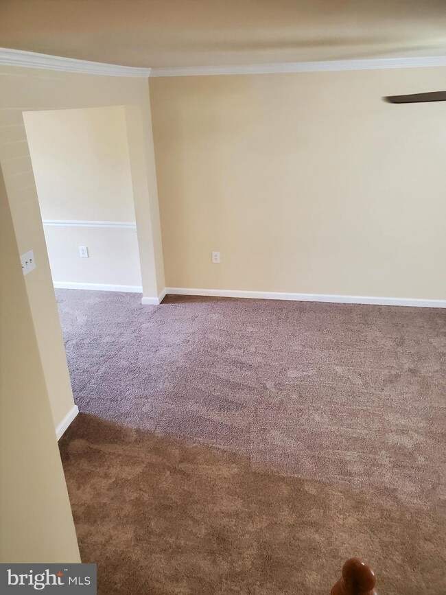 22 Litchfield Ln W, Martinsburg, WV 25405 - photo 5