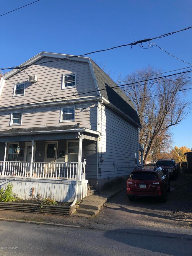 15 Spring St, Hanover Township, PA 18706 - photo 3