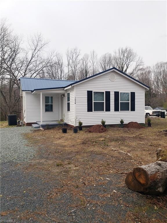 1034 Mack Rd, Asheboro, NC 27205 - photo 2