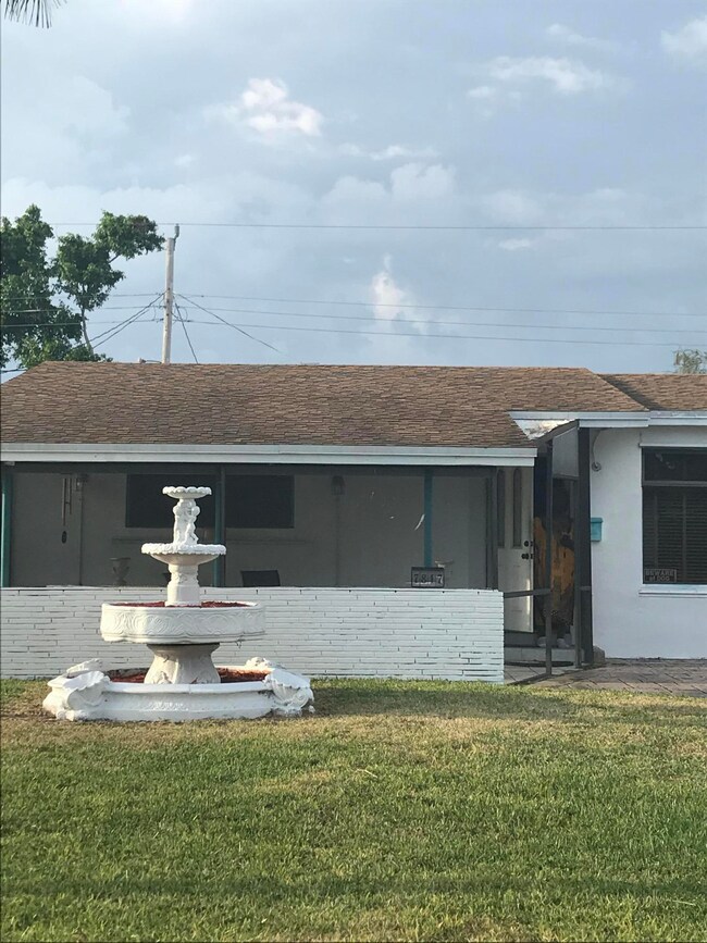 7817 Meridian St, Miramar, FL 33023 - photo 2