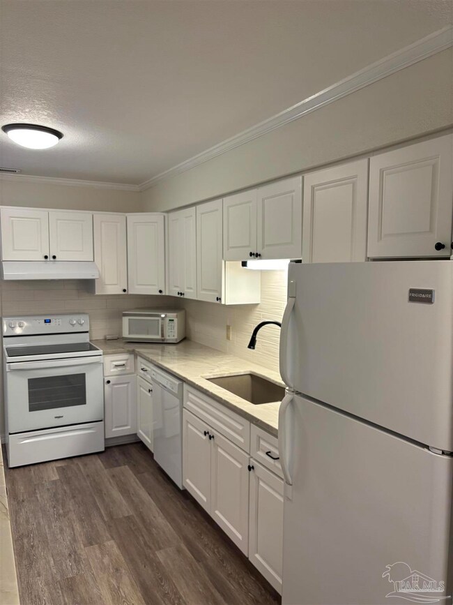 4712 Huron Dr, Pensacola, FL 32507 - photo 5