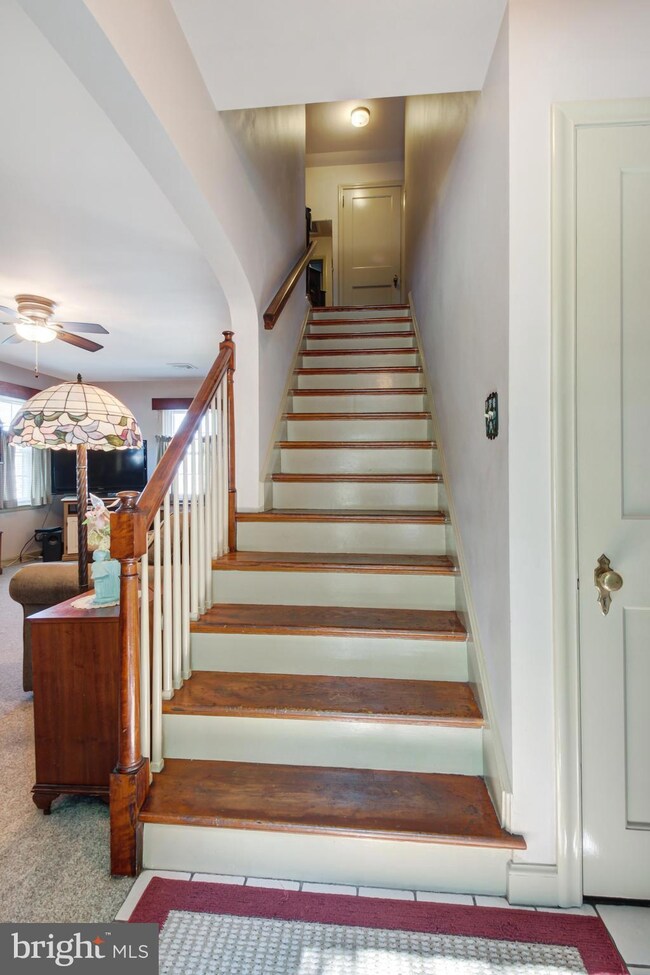 627 E 4th St, Boyertown, PA 19512 - photo 2