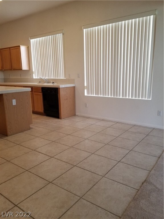 10718 Cliffords Tower Ct, Las Vegas, NV 89135 - photo 4