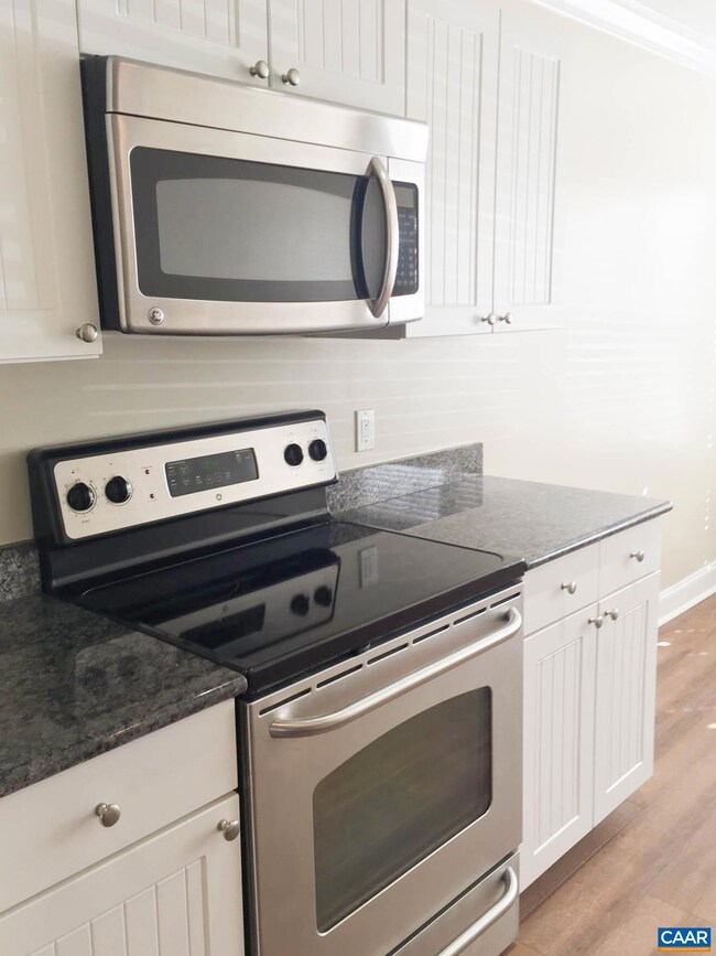 1845 Candlewood Ct unit 101, Charlottesville, VA 22903 - photo 6