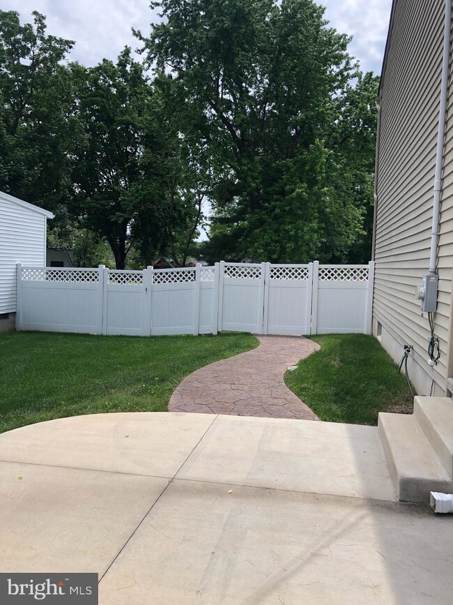 323 Oxford St, Vineland, NJ 08360 - photo 6