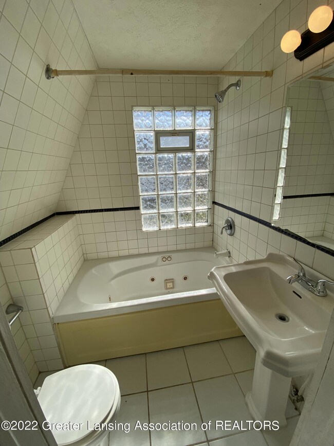 Image 5 - Bathroom