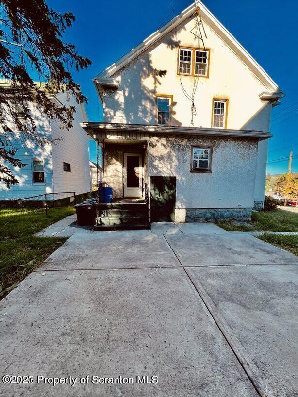 1630 Myrtle St, Scranton, PA 18510 - photo 5