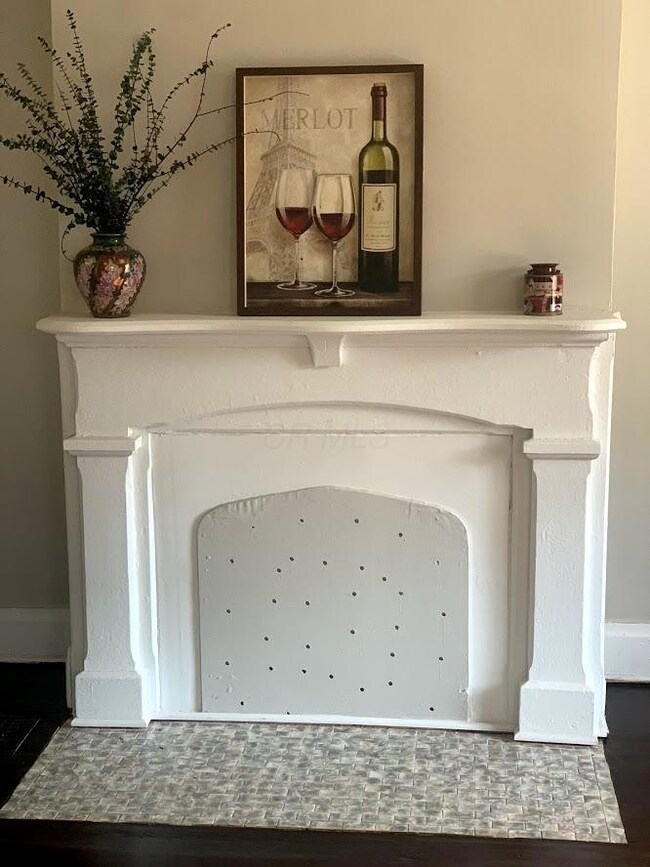 564 E Mithoff deco fireplace