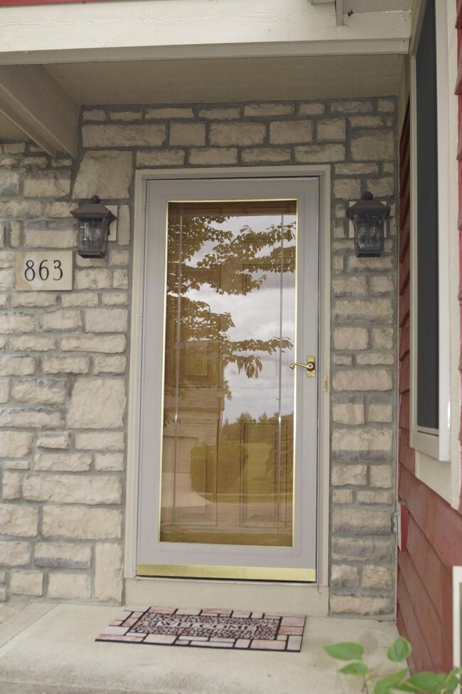 863 Wedgewood Dr, Marysville, OH 43040 - photo 2