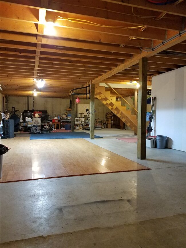 318 Breezy Hill Rd, Saint Johnsbury, VT 05819 - photo 7