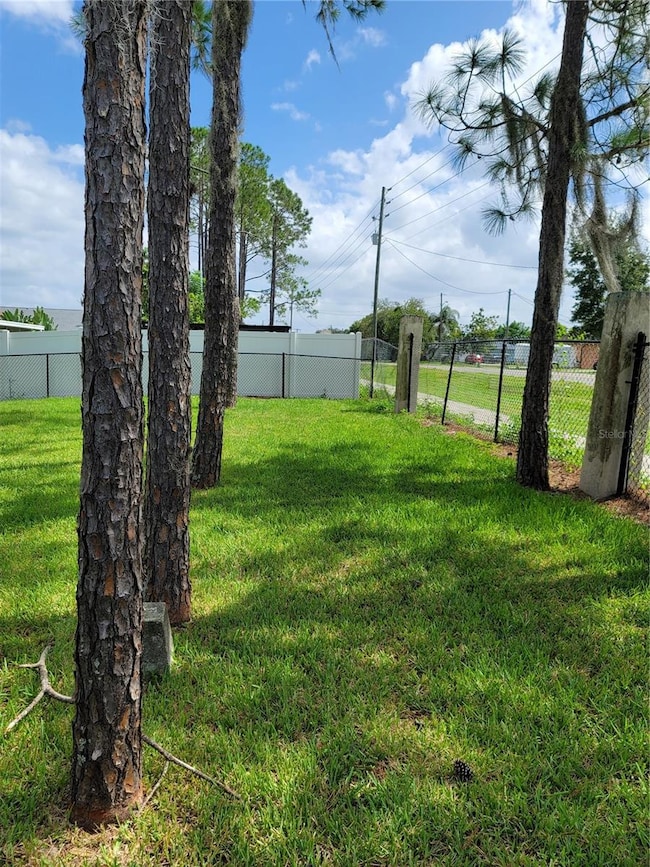 8052 Sugar Pine Blvd, Lakeland, FL 33810 - photo 6