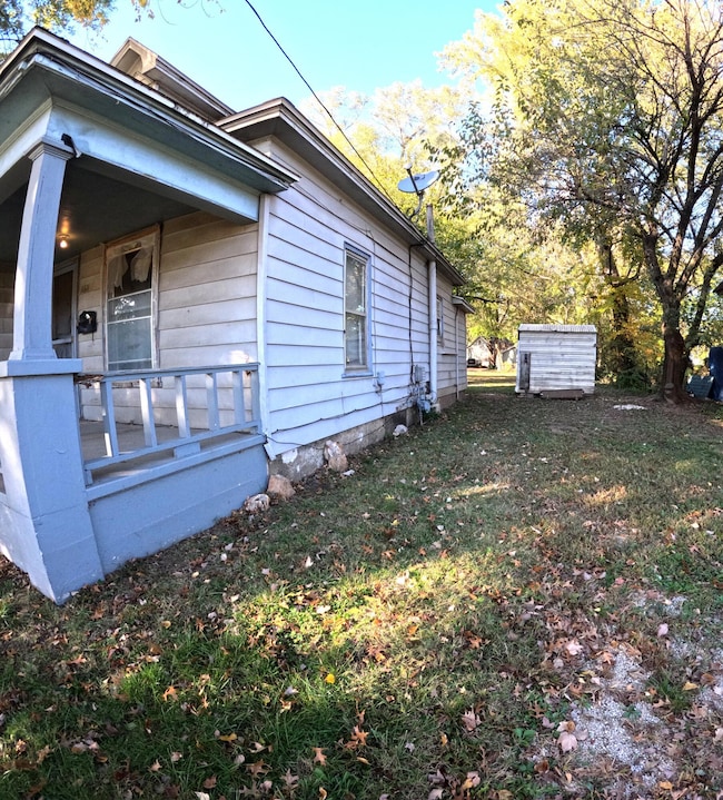 1611 W Atlantic St, Springfield, MO 65803 - photo 3