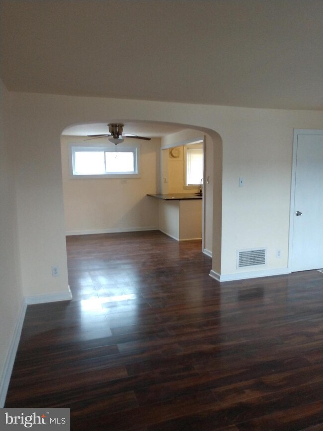 650 Randolph St, Camden, NJ 08105 - photo 4