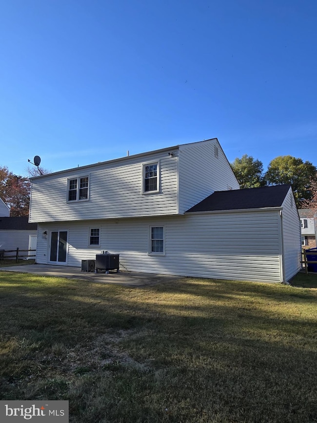 2353 Windsor Park Ct, Waldorf, MD 20602 - photo 3