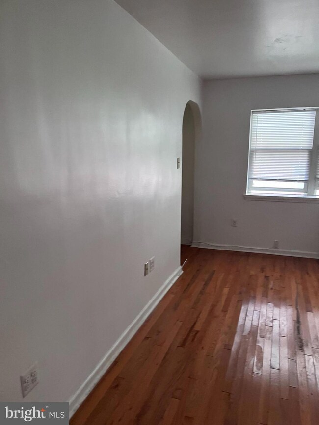 8902 W Chester Pike unit 2ND FLOOR REAR, Upper Darby, PA 19082 - photo 3