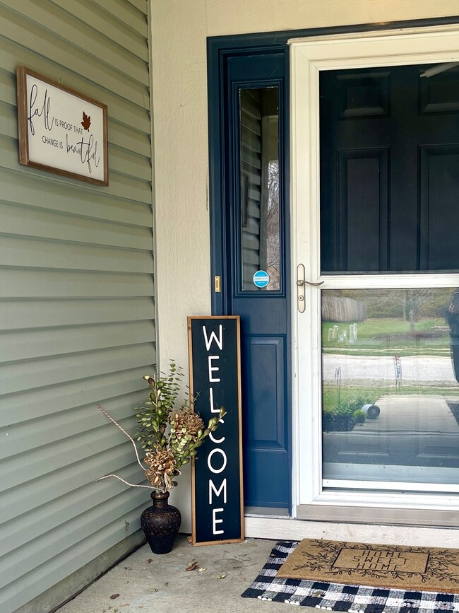 7367 Oakview Dr, Avon, IN 46123 - photo 3