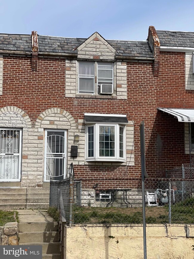 229 Golf Rd, Darby, PA 19023 - photo 4