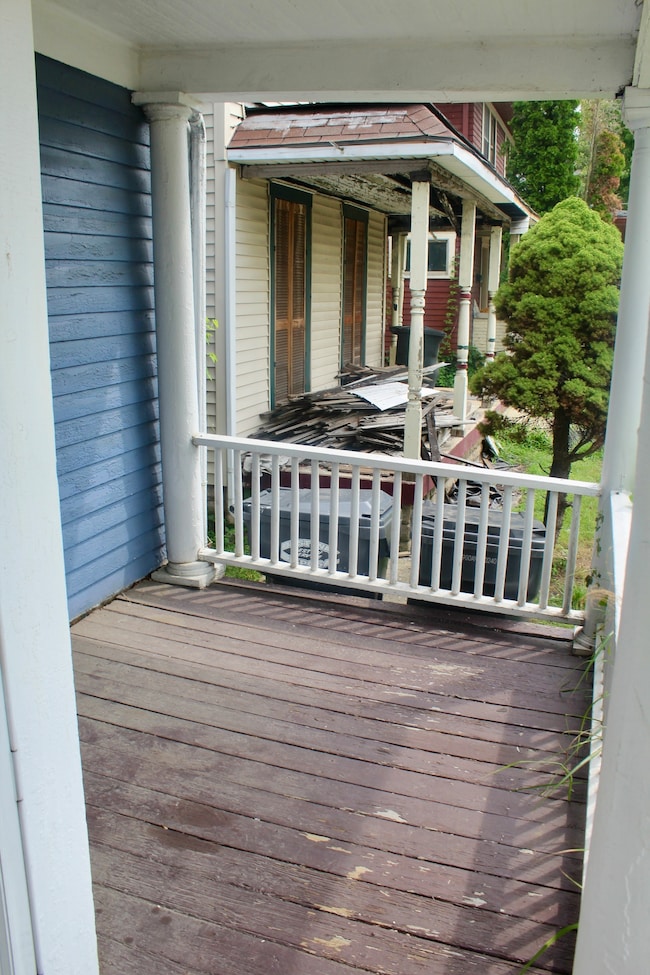 332 W 9th St, Anderson, IN 46016 - photo 3