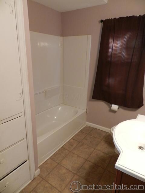 911Palmer Rd - Bathroom 2