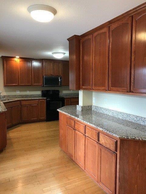 620 S 4th St, Central Point, OR 97502 - photo 6