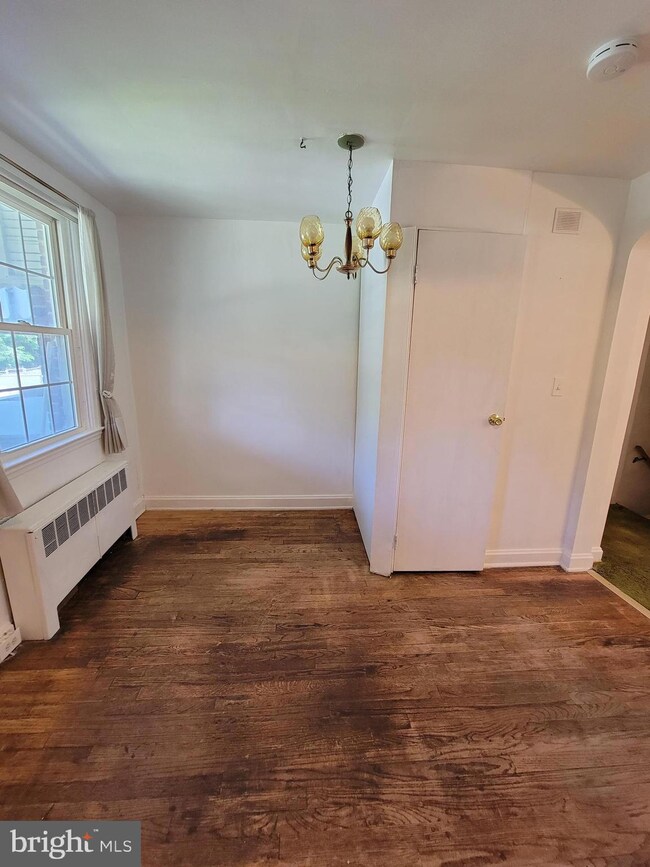 1014 Ellicott Dr, Baltimore, MD 21216 - photo 5