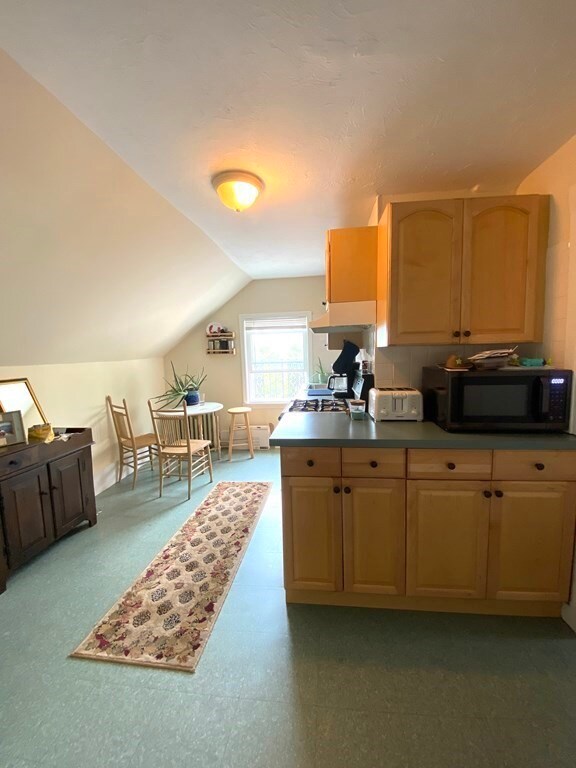 10 Summit Ave unit 6, Somerville, MA 02143 - photo 3