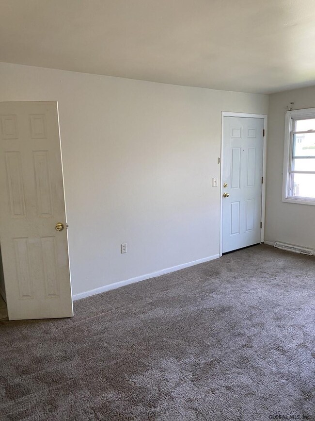 54 Hackett Blvd unit 1st Floor Front, Albany, NY 12209 - photo 2