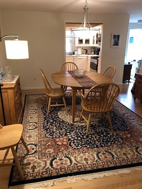 352 Hemlock Cir, Lincoln, MA 01773 - photo 6