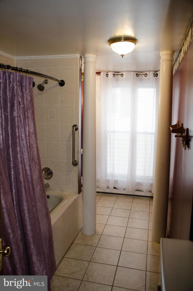 12 S Delaware Ave, Brunswick, MD 21716 - photo 4