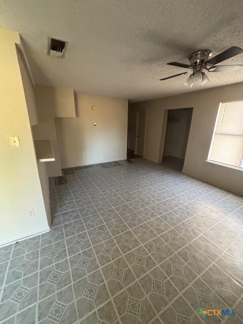 1813 Cedarhill Dr unit B, Killeen, TX 76543 - photo 4