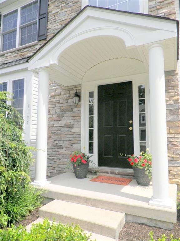 3197 Overlook Dr, Emmaus, PA 18049 - photo 2