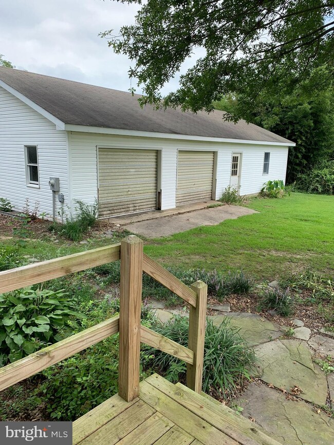 21909 Yerkey Rd, Rock Hall, MD 21661 - photo 4