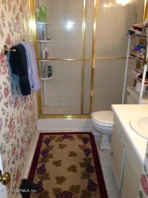 The Grove Master bath