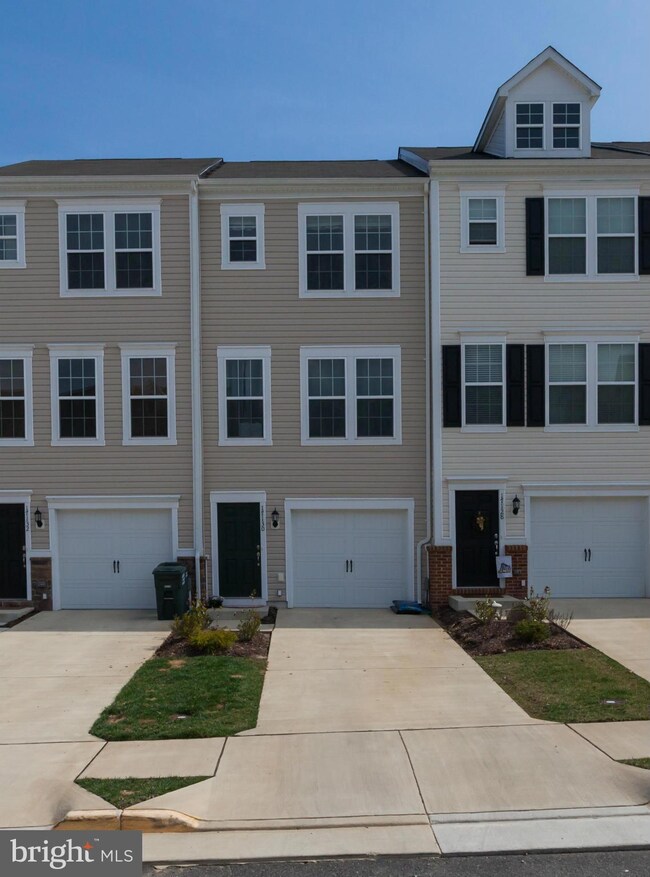 17130 Gibson Mill Rd unit 21, Dumfries, VA 22026 - photo 2