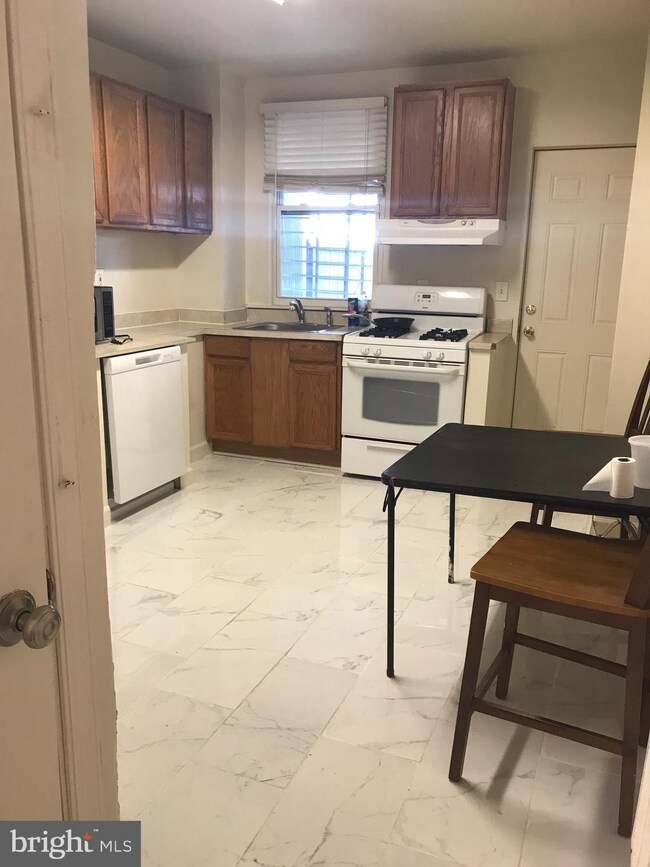 705 N Duncan St, Baltimore, MD 21205 - photo 2