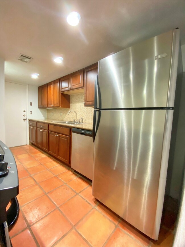 3918 Mandell St, Houston, TX 77006 - photo 6