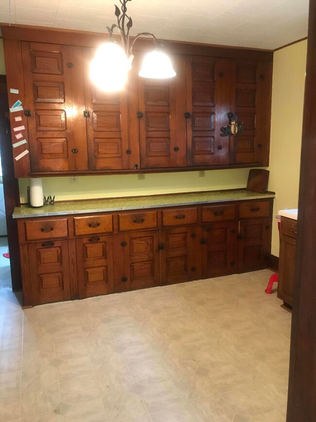 112 Bacon St, Jermyn, PA 18433 - photo 4