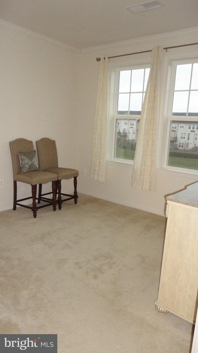 41895 Cathedral Valley Square unit 308, Aldie, VA 20105 - photo 6