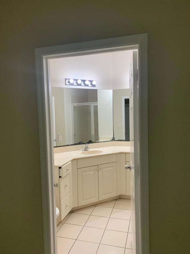 1966 Freeport Ln unit 1966, West Palm Beach, FL 33404 - photo 4