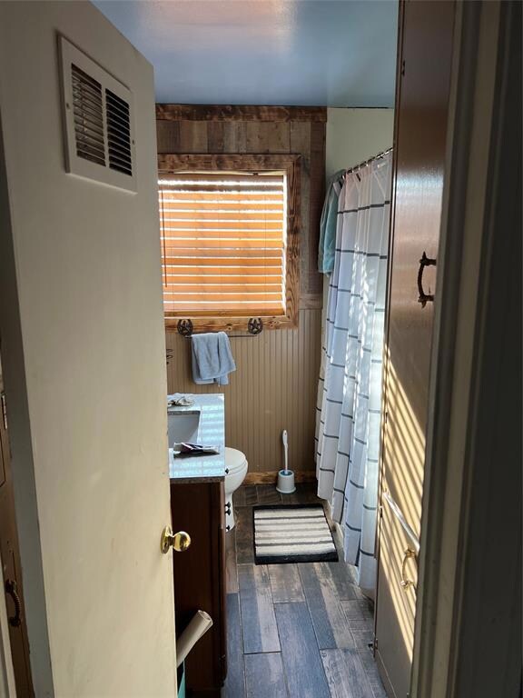 423 N Howeth St, Gainesville, TX 76240 - photo 6