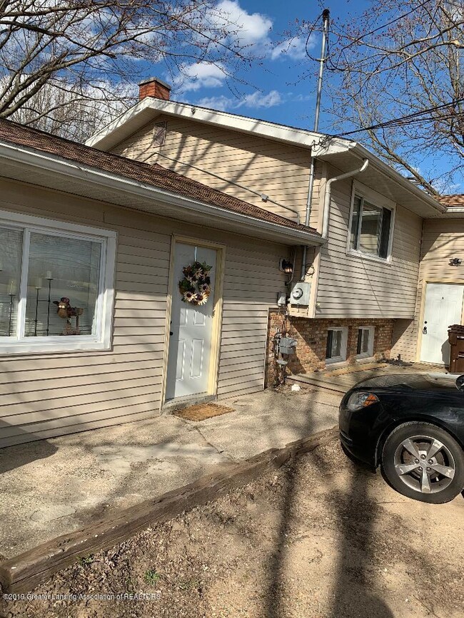 2710 W Miller Rd, Lansing, MI 48911 - photo 4