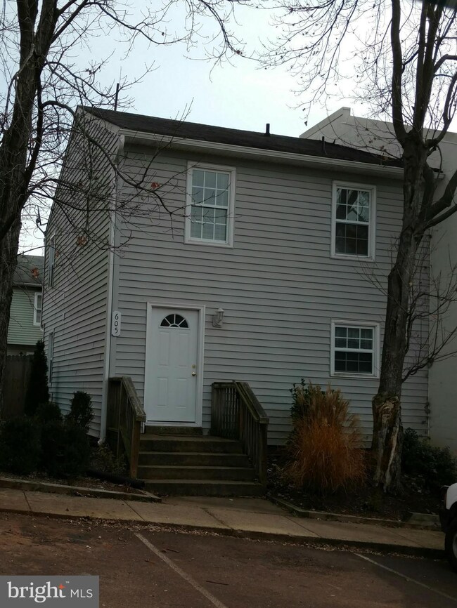 605 4th St, Culpeper, VA 22701 - photo 2