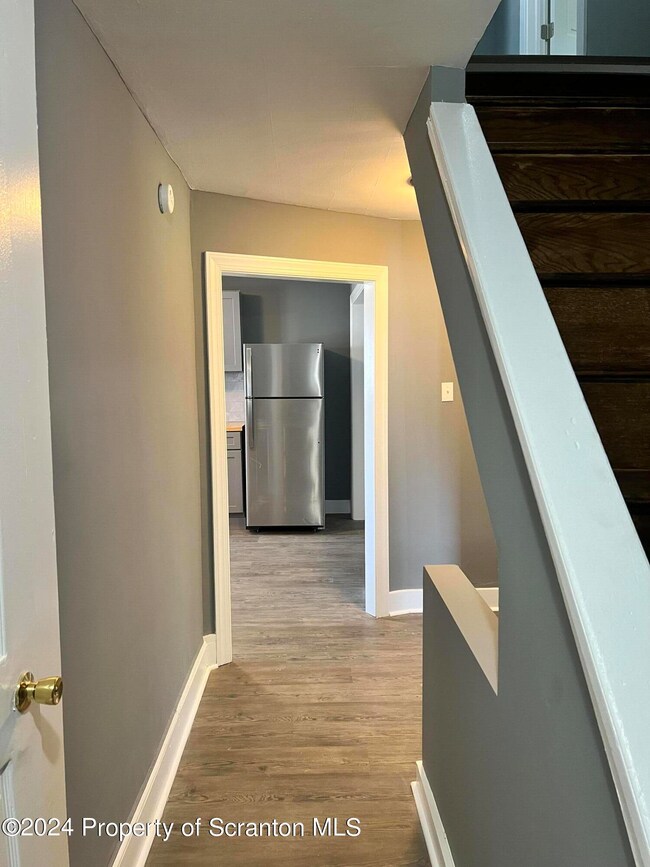 125 Carlisle St unit 2nd flr, Wilkes Barre, PA 18702 - photo 7